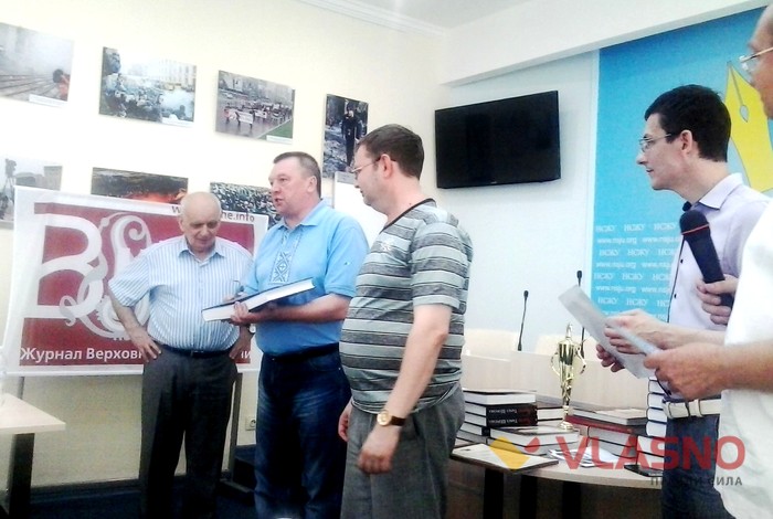 товариський матч у шахи між збірною командою Асоціації народних депутатів України всіх скликань Верховної Ради та збірною НСЖУ фото