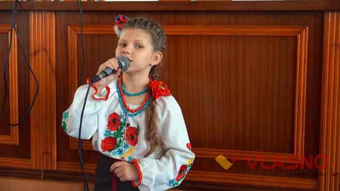 вінницькі волонтери отримали подяки та медалі "За гідність та патріотизм" від Всеукраїнського об'єднання громадян "Країна" фото