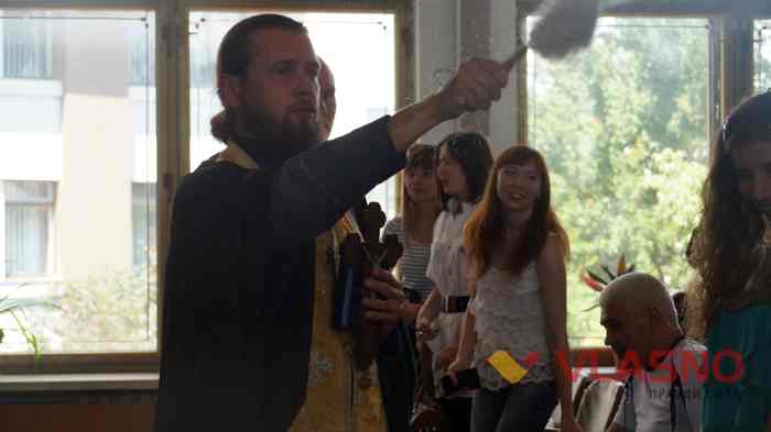 вінницькі волонтери отримали подяки та медалі "За гідність та патріотизм" від Всеукраїнського об'єднання громадян "Країна" фото