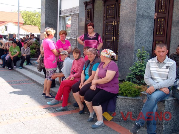 пікет з приводу рейдерського захоплення СТОВ "Поділля" у Строїнцях фото