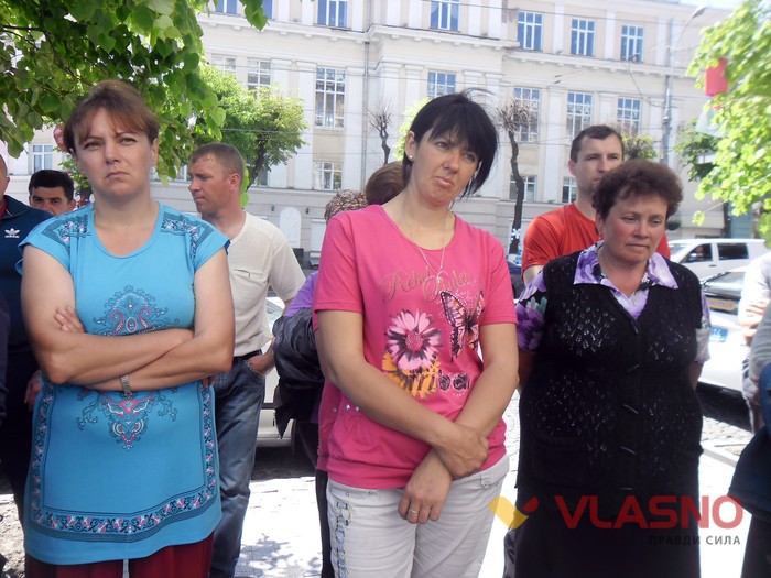 пікет щодо рейдерського захоплення у селі Строїнці Тиврівського району на Вінниччині фото