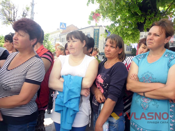 пікет щодо рейдерського захоплення у селі Строїнці Тиврівського району на Вінниччині фото