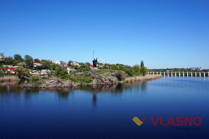Вінничани здолали 600 кілометрів із бойовим прапором АТО  фото