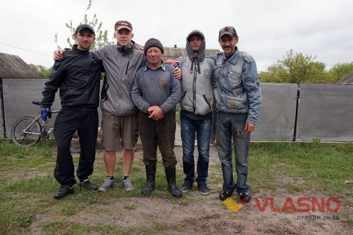 Вінничани здолали 600 кілометрів із бойовим прапором АТО  фото