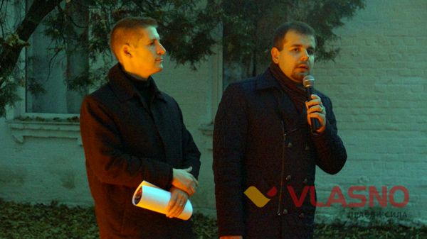 На День Усіх Святих у вінницькому парку запалили вогники пам'яті 