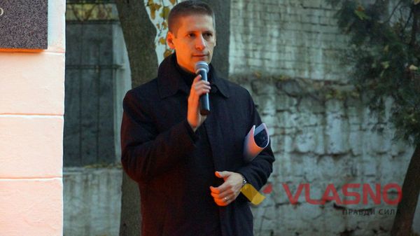 На День Усіх Святих у вінницькому парку запалили вогники пам'яті 
