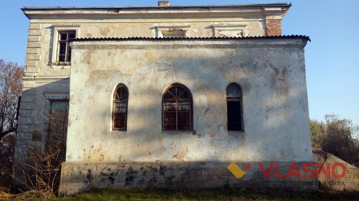палац Холоневських у селі Гущинці фото