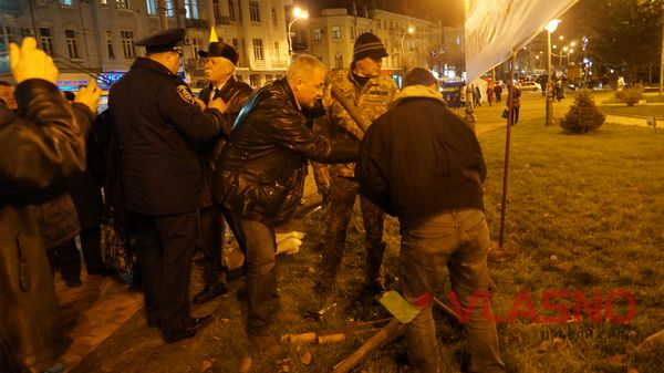 У Вінниці на тарифному Майдані готуються запалити бочки 