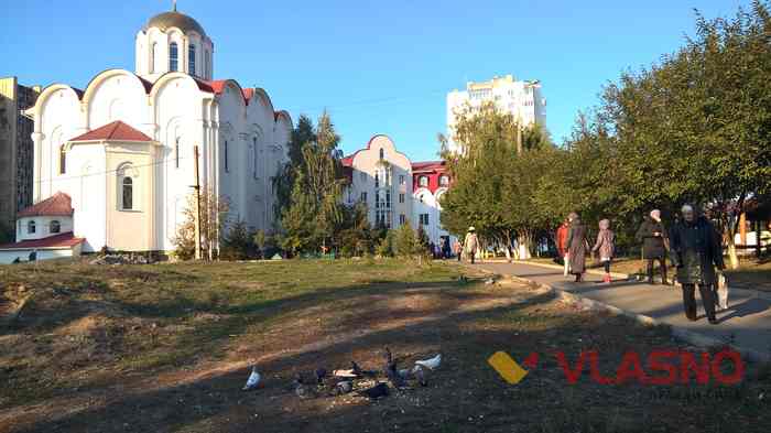 служба на Покрови Святої Богородиці у Свято-Преображенському кафедральному соборі у Вінниці фото