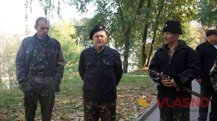 вінницькі козаки святкують ПокровуПресвятої Богородиці фото