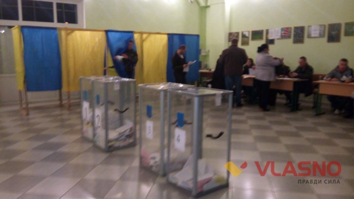 зірвані пломби на виборах у Вінниці фото