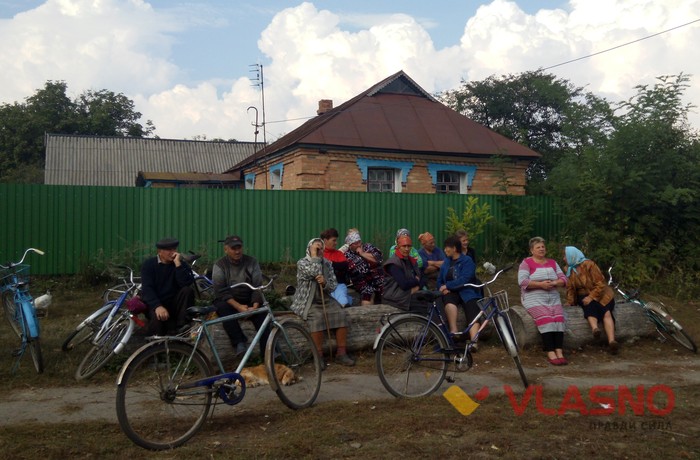 жителі села Михайлівка на Вінниччині фото