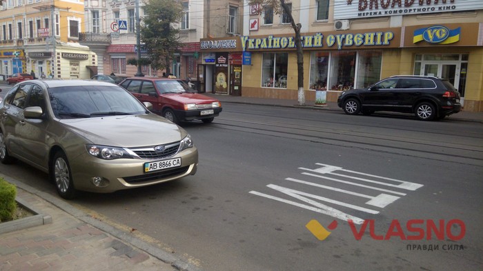 порушення руху автомобілів на Соборній у Вінниці фото