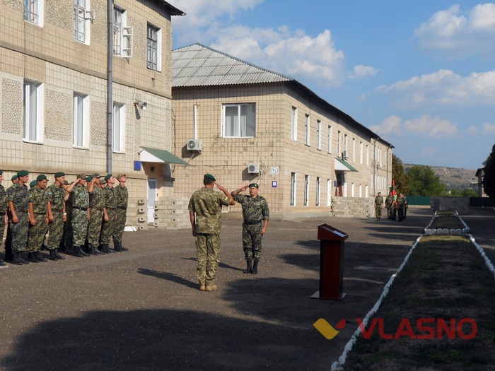 вручення бойового прапору прикордонникам фото