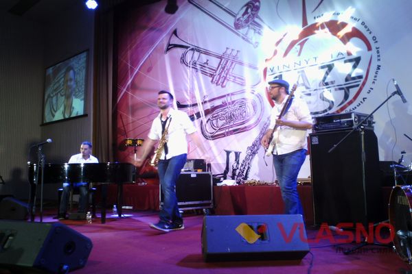 Jazz-fest-Mo-Blow-1