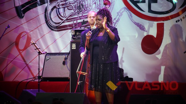 Шерон Кларк та гурт Cris Grasso Trio у Вінниці фото