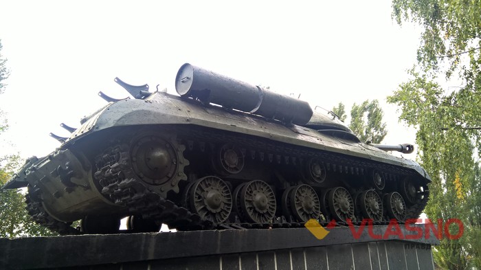 радянський танк у Козятині фото