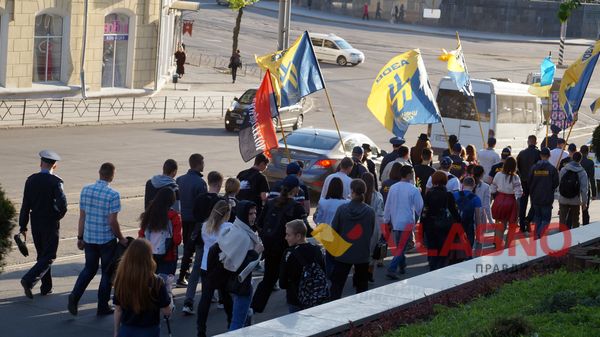 Марш української незламності зібрав вінничан у вишиванках