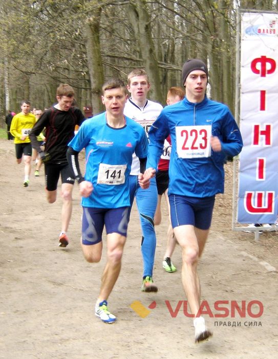 чемпіонат з легкоатлетичного кросу імені Юрія Козловського у Вінниці фото