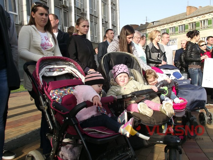 протест проти будівництва кладовища у Вінниці фото