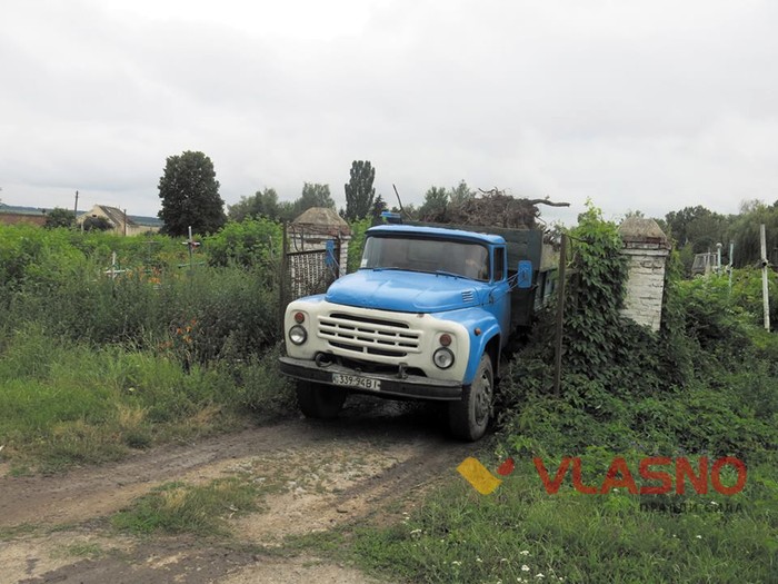 кладовище у місті Бар фото