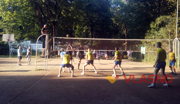 волейбольний турнір "Всі покоління в одній команді" у Вінниці фото