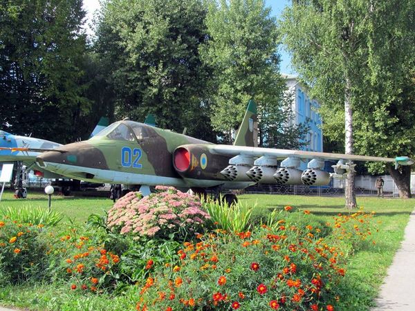 Вінничан запрошують подивитися на винищувачі, гелікоптери, ракети, авіабомби 