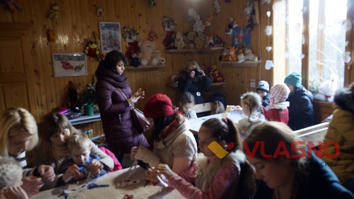 маєток святого Миколай у селі Пістинь фото