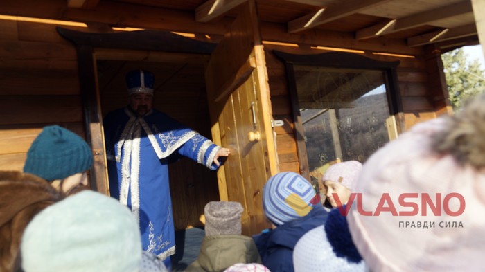 маєток святого Миколай у селі Пістинь фото