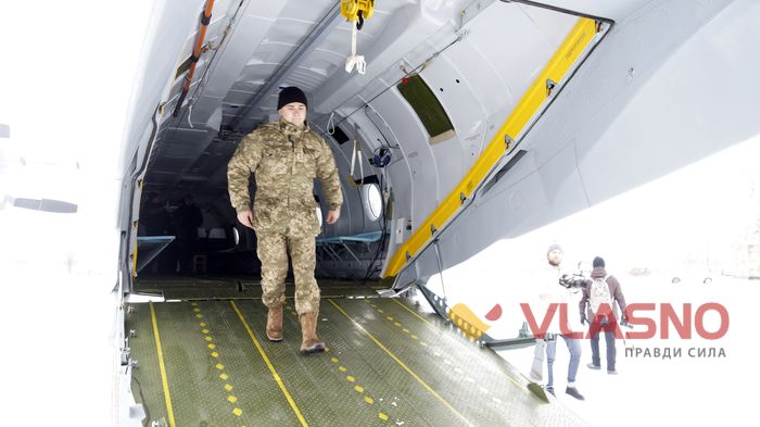 літак АН-26 імені Дмитра Майбороди фото