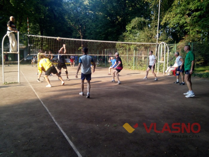 волейбольний турнір "Всі покоління в одній команді" фото