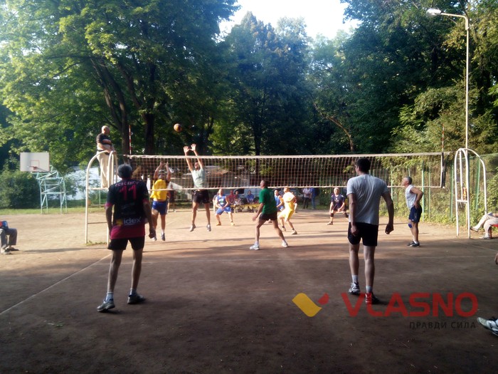 волейбольний турнір "Всі покоління в одній команді" фото