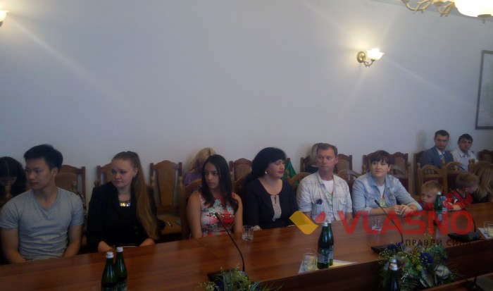 зустріч керівників Вінницької області з волонтерами фото