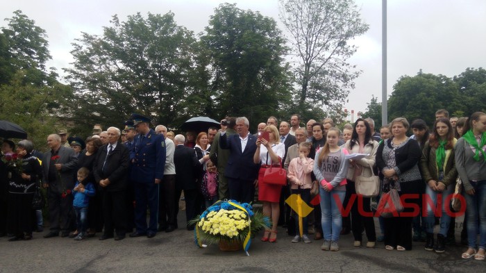 відкриття меморіальної дошки вінницьким льотчикам Дмитру Майбороді та Костянтину Могилку фото