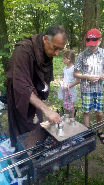 Армійським кулішем та «шоколадними» варениками частували вінничан на фестивалі польової кухні 