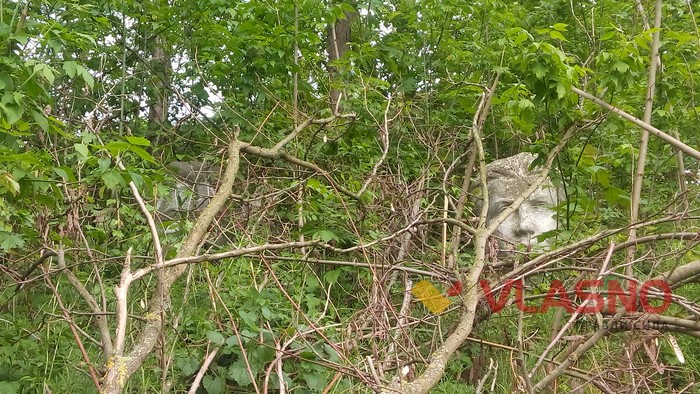 пам'ятники у селі Ометинці на Вінниччині фото