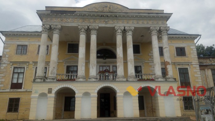 палац Грохольських у Вороновиці фото