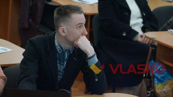 Вінничанам розказали, хто «захований» під Меморіалом Слави в центрі міста 