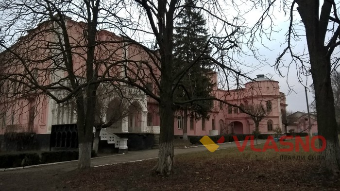 палац у Чернятині фото