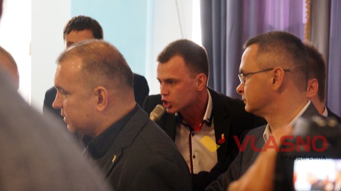 скандал на сесії Вінницької облради фото
