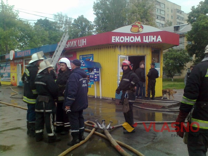 у Вінниці горіли магазини фото