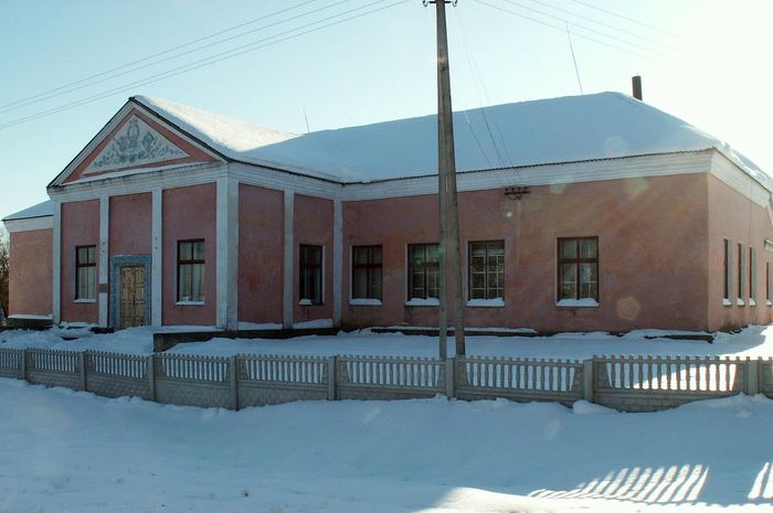 клуб у селі Дзвониха фото
