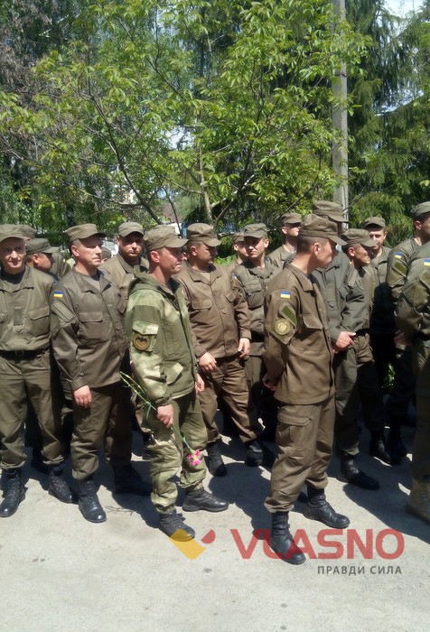 у Вінниці відкрили памятну дошку загиблим АТОвцям фото