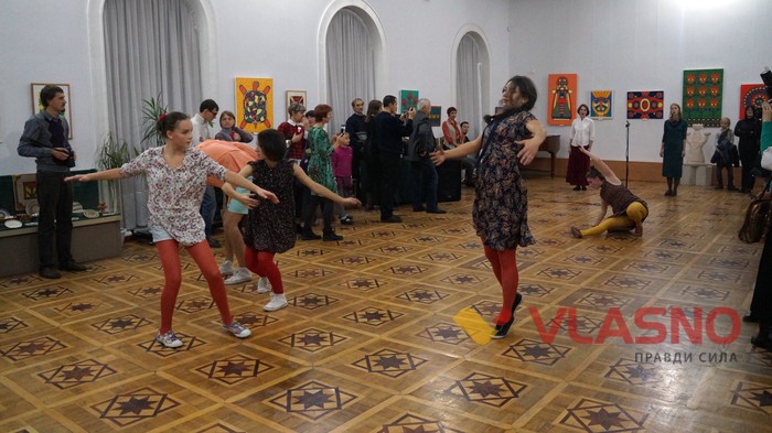 виставка Юлії Гушул фото