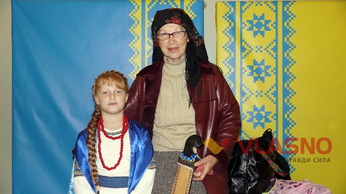 Настя і Наталя Косич фото
