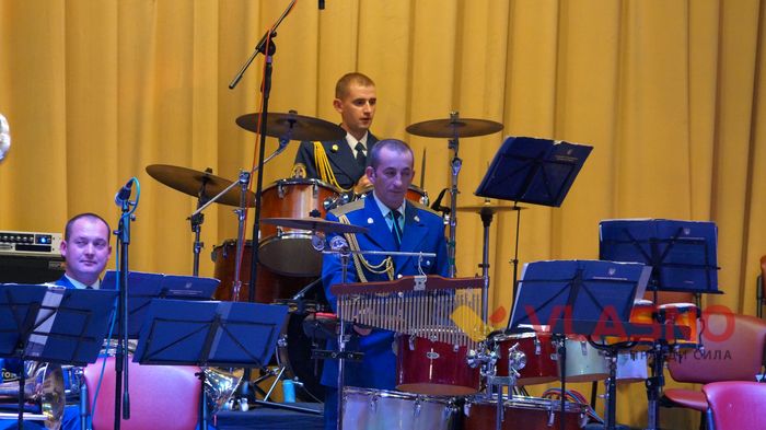 У Вінниці військові грали на саксофоні, ксилофоні, кларнеті, флейті (ФОТО)