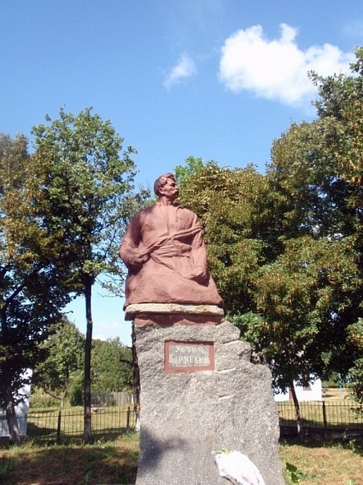 село Кармалюкове фото