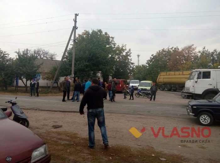 блокування львівського сміття у Погребищі фото