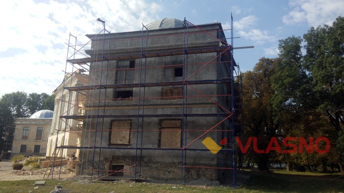 палац у Вороновиці фото