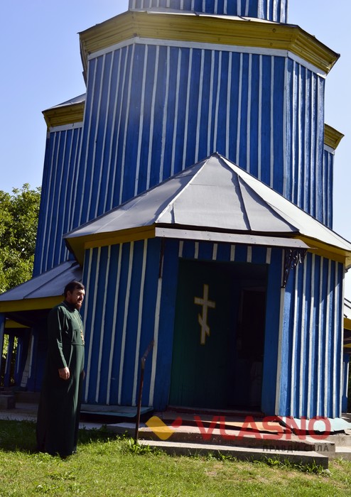 козацька церква у селі Матейків фото